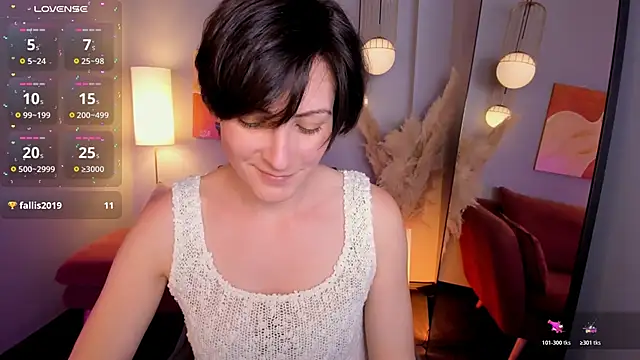 LorenDaze online show from June 10, 2026, 2:16 pm