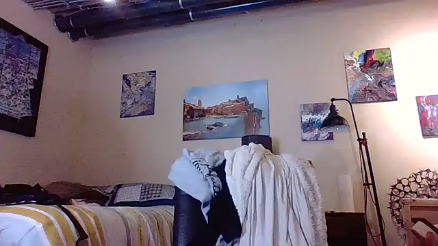 eatmeplease44 online show from March 12, 2026, 8:37 pm