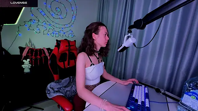 DivineBite online show from January 22, 2025, 8:06 pm