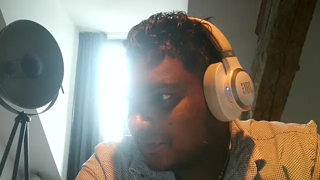 Snapshot of Bandusrilankasexymen chatting on February 5, 2025, 12:17 pm Bandusrilankasexymen online show from February 5, 2025, 12:17 pm