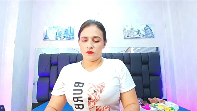  carolina fox online show from March 6, 2025, 3:02 am