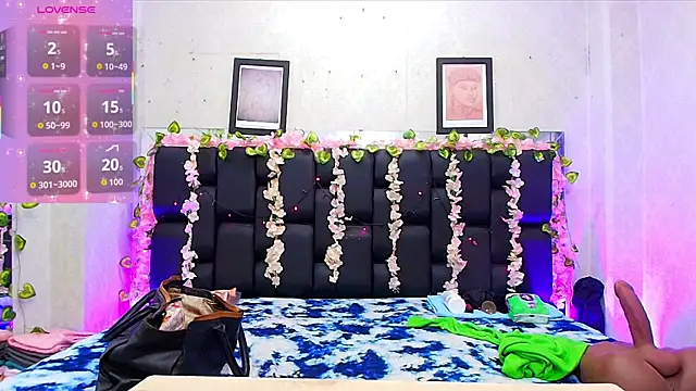  carolina fox online show from October 2, 2025, 3:02 am