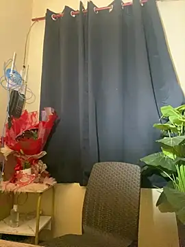 sweetyula online show from March 17, 2026, 1:43 am