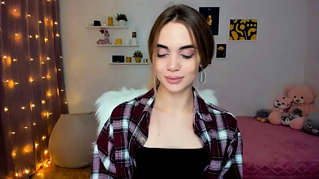 aPieceOfJoy online show from December 6, 2024, 7:34 pm