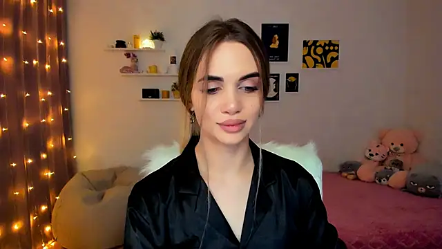 aPieceOfJoy online show from December 9, 2024, 11:45 pm