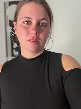 Snapshot of Samantha_official chatting on March 2, 2026, 10:11 am Samantha official online show from March 2, 2026, 10:11 am