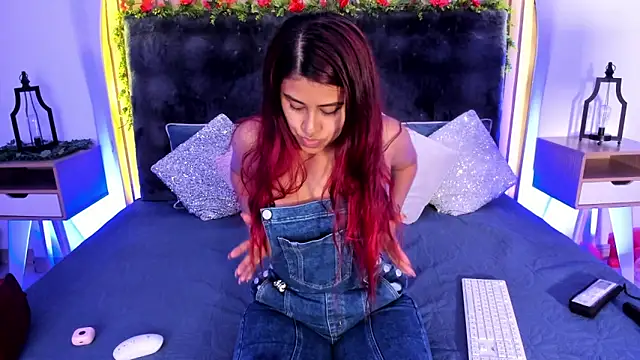 Karlagonzales  online show from February 18, 2025, 8:47 pm