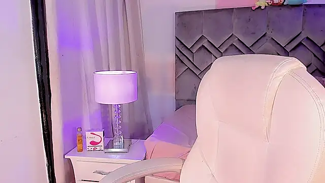 LeyXandrabraz online show from January 21, 2025, 12:04 am