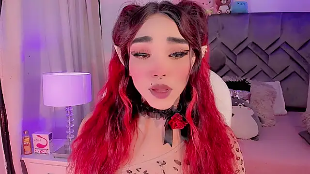 LeyXandrabraz online show from February 13, 2025, 9:06 pm