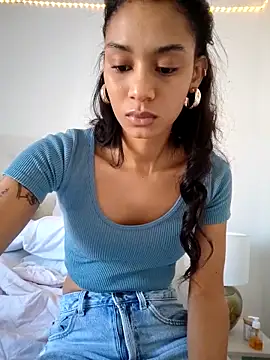 Leaberry online show from September 10, 2025, 1:55 pm