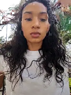 Leaberry online show from October 20, 2025, 8:31 pm