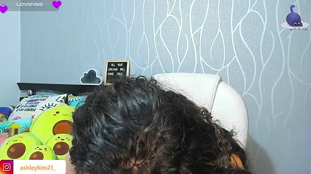 AshleyKim  online show from October 25, 2025, 11:54 pm