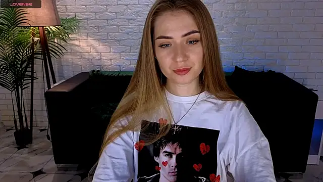 Adelyna Bird online show from March 16, 2025, 7:15 am