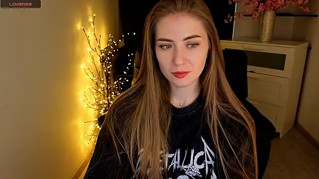 Adelyna Bird online show from April 24, 2026, 6:27 am