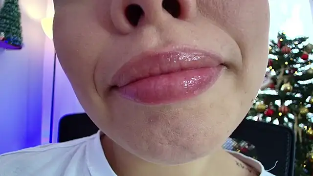 lisbet21x online show from December 4, 2024, 2:15 pm