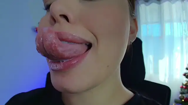 lisbet21x online show from December 7, 2024, 1:18 pm