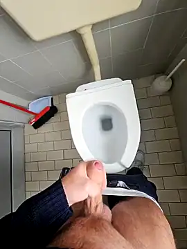 Dolceporco19 online show from December 18, 2024, 9:04 am