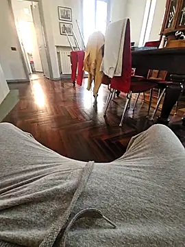 Dolceporco19 online show from April 18, 2026, 12:53 pm