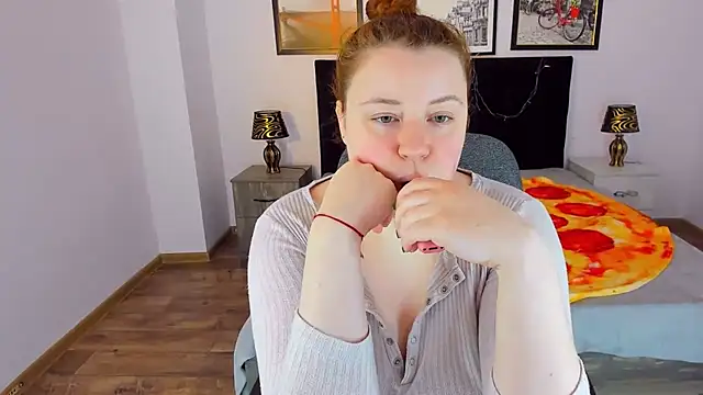 PolinaSalvatore online show from January 10, 2025, 1:52 pm