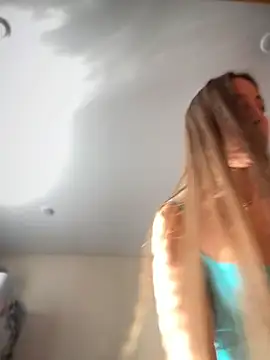 EvaCatt online show from December 19, 2024, 4:23 am