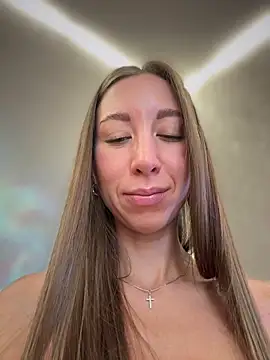 EvaCatt online show from November 26, 2025, 4:02 am