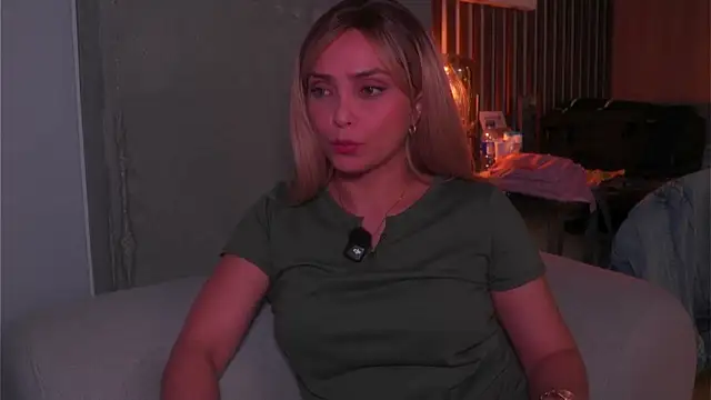 annie22love online show from February 25, 2026, 11:14 pm