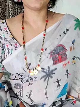 Indian desi wife online show from March 5, 2025, 12:38 am