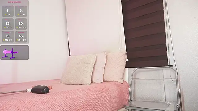 Alexxandra 12 online show from October 4, 2025, 9:29 am