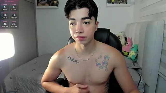 santy7v7 online show from November 23, 2025, 1:22 pm