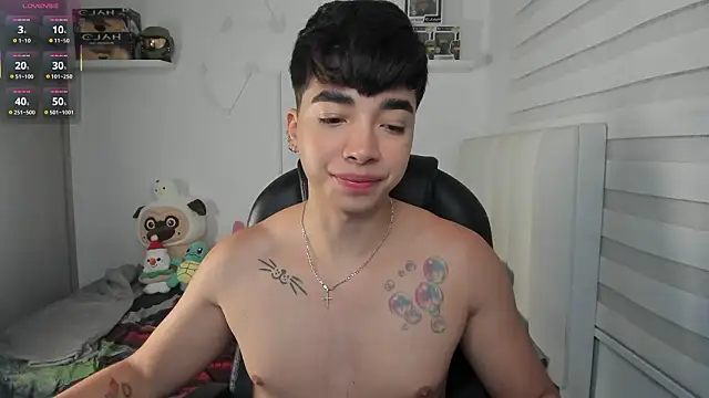 santy7v7 online show from March 26, 2026, 1:28 pm