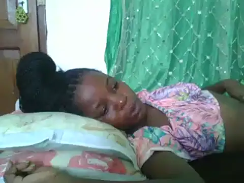 sweetchic  online show from September 20, 2025, 12:28 pm