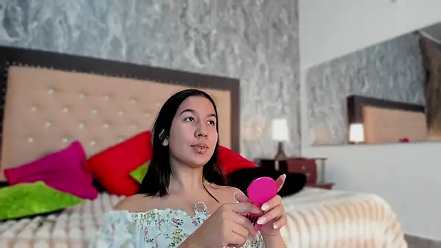 Lia sarahi online show from March 12, 2025, 11:20 am