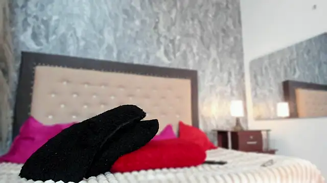 Lia sarahi online show from March 13, 2025, 11:30 am