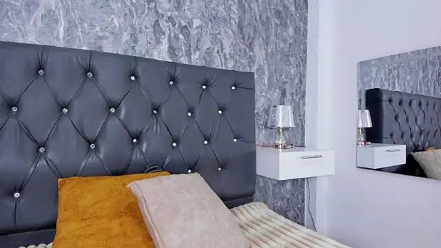 Lia sarahi online show from September 19, 2025, 11:33 am