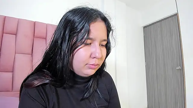 Lia sarahi online show from December 3, 2025, 11:41 am