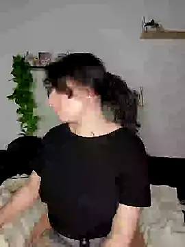 Moxxxie online show from February 25, 2025, 6:25 am