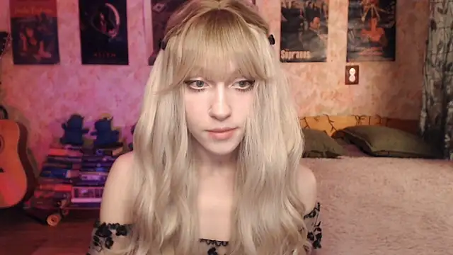 Friendly Ellie online show from February 12, 2025, 11:09 pm