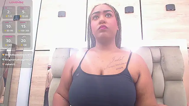 Snapshot of arianna_pearl chatting on December 2, 2024, 12:29 pm arianna pearl online show from December 2, 2024, 12:29 pm