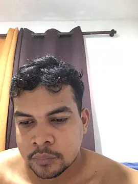 Snapshot of ElsecretodeBruno chatting on September 26, 2025, 4:11 pm ElsecretodeBruno online show from September 26, 2025, 4:11 pm