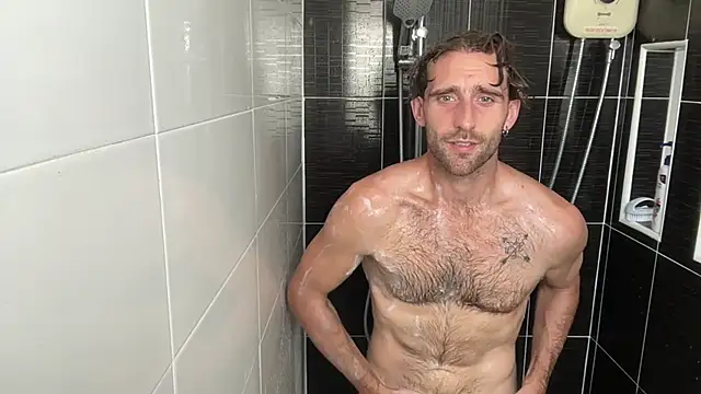 Snapshot of lukegunn chatting on December 18, 2025, 4:40 am lukegunn online show from December 18, 2025, 4:40 am