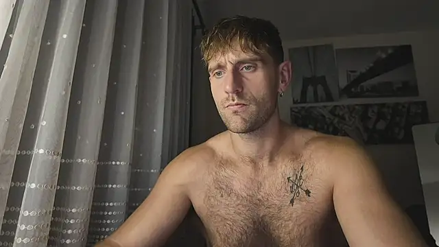 Snapshot of lukegunn chatting on February 16, 2026, 11:56 pm lukegunn online show from February 16, 2026, 11:56 pm