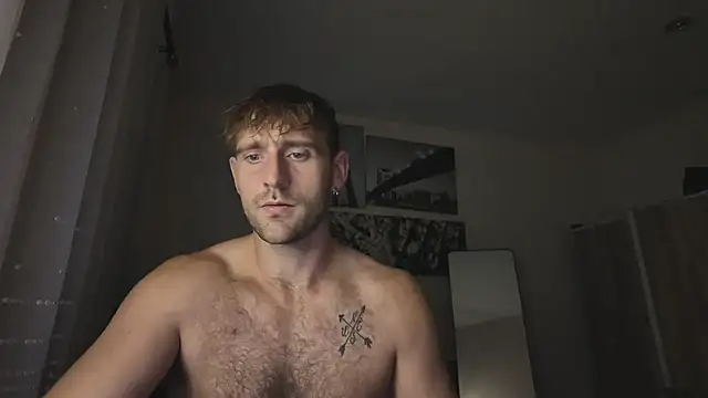 Snapshot of lukegunn chatting on February 22, 2026, 11:58 pm lukegunn online show from February 22, 2026, 11:58 pm