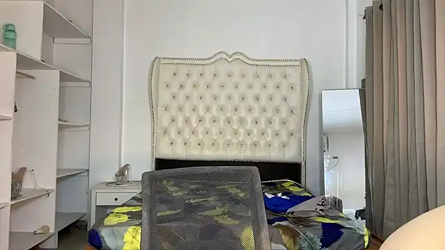 Maria wilton online show from March 4, 2025, 3:33 am