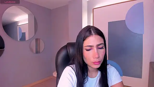 Snapshot of MarieJaneX chatting on December 12, 2024, 10:45 am MarieJaneX online show from December 12, 2024, 10:45 am