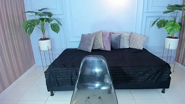 cintiagreyx online show from March 25, 2026, 11:27 am