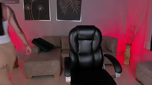 NickyLawson online show from January 9, 2026, 4:26 am