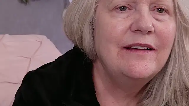 Snapshot of Kaitlyn_Winters chatting on January 17, 2026, 7:39 pm Kaitlyn Winters online show from January 17, 2026, 7:39 pm