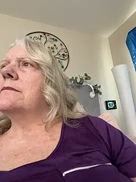 Snapshot of Kaitlyn_Winters chatting on February 6, 2026, 7:50 pm Kaitlyn Winters online show from February 6, 2026, 7:50 pm