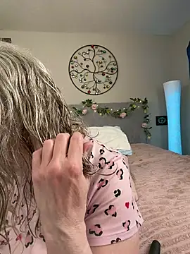 Snapshot of Kaitlyn_Winters chatting on February 17, 2026, 7:16 am Kaitlyn Winters online show from February 17, 2026, 7:16 am