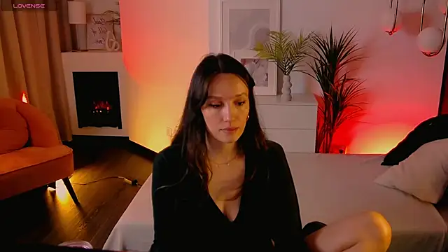 AgnesGoddess online show from October 1, 2025, 7:47 am